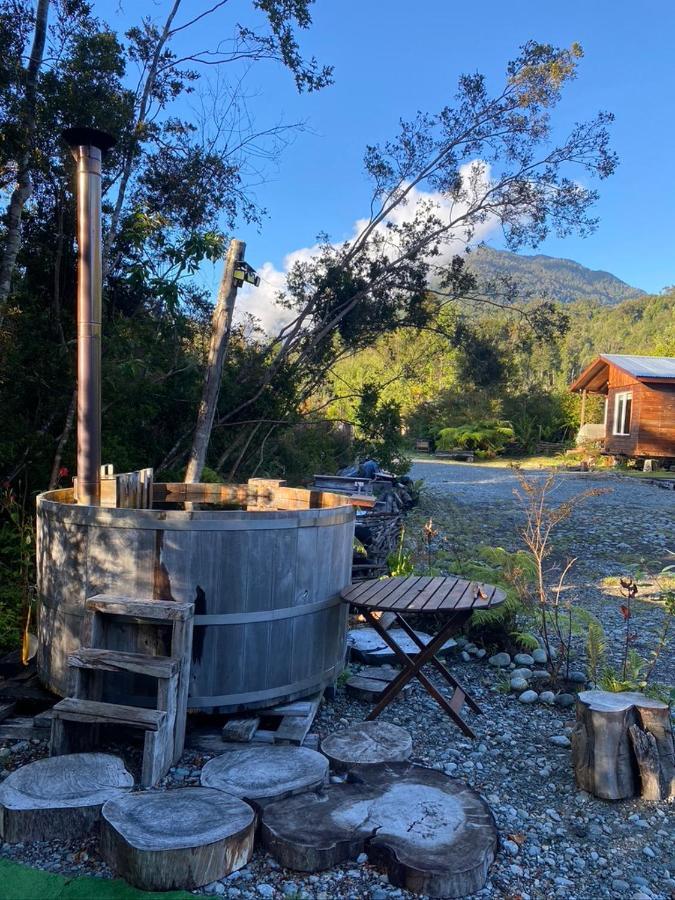 Cabanas & Tinajas Entre Volcanes Hornopiren Εξωτερικό φωτογραφία